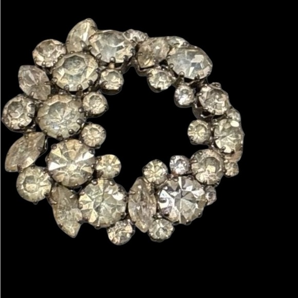1940’s Vintage Rhinestone Bridal Wreath Brooch - Picture 9 of 9